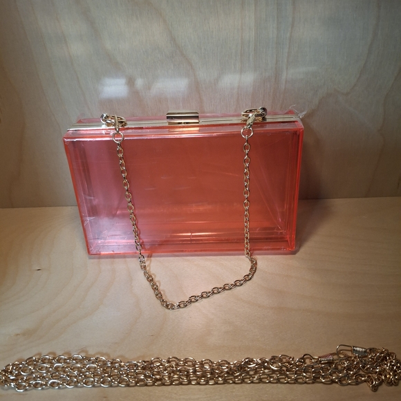 💋Chic Transparent Pink Clutch with Gold Chain💋 - Picture 2 of 6